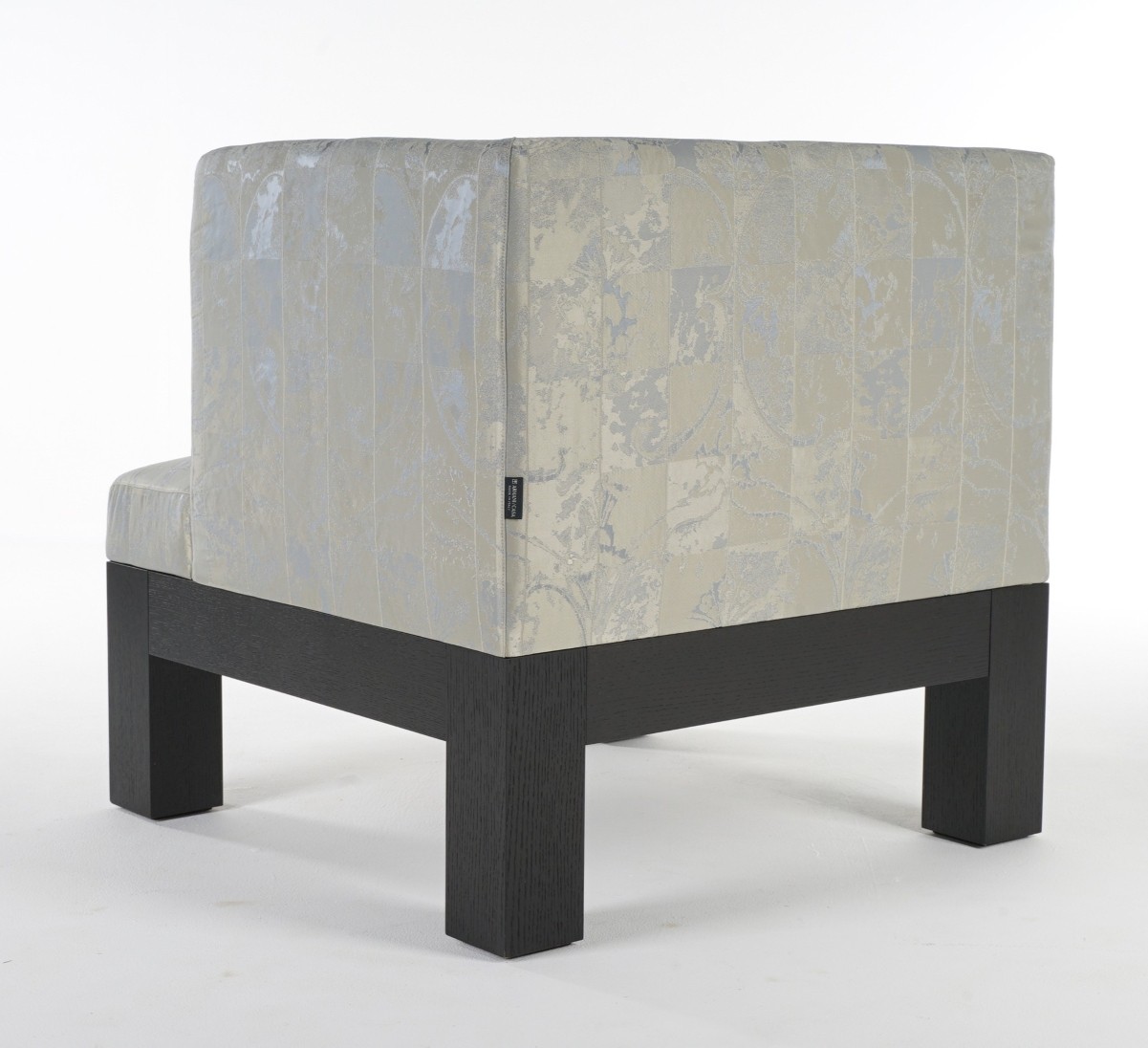 Кресло с пуфом BARBICAN Left Side Armani / Casa, стоимость 440 000 руб.  Фотография 6